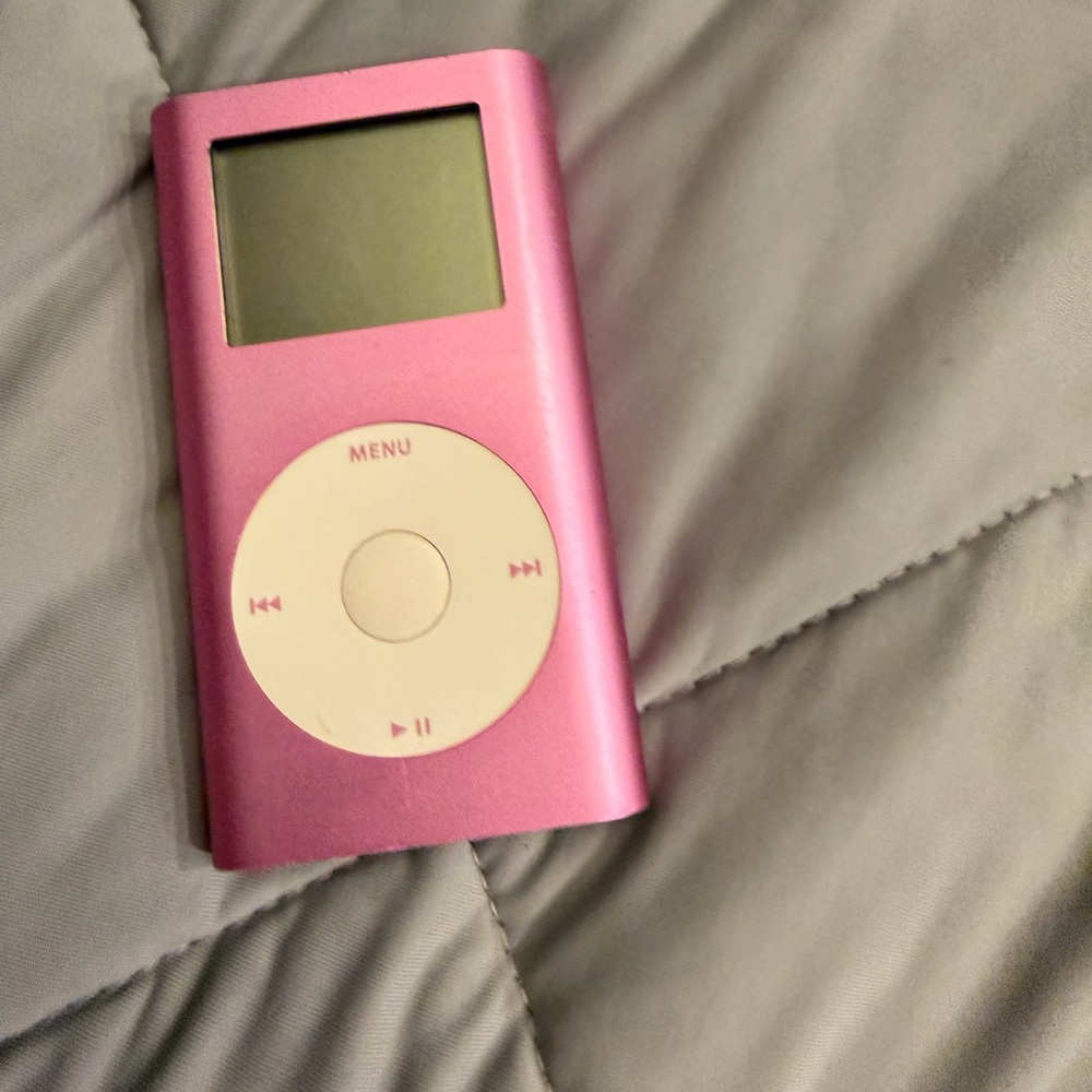 Vintage Apple Nano in Pink
